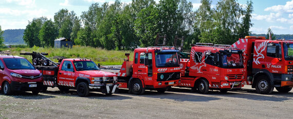 { truck.image.alt ? truck.image.alt : truck.image.title }}